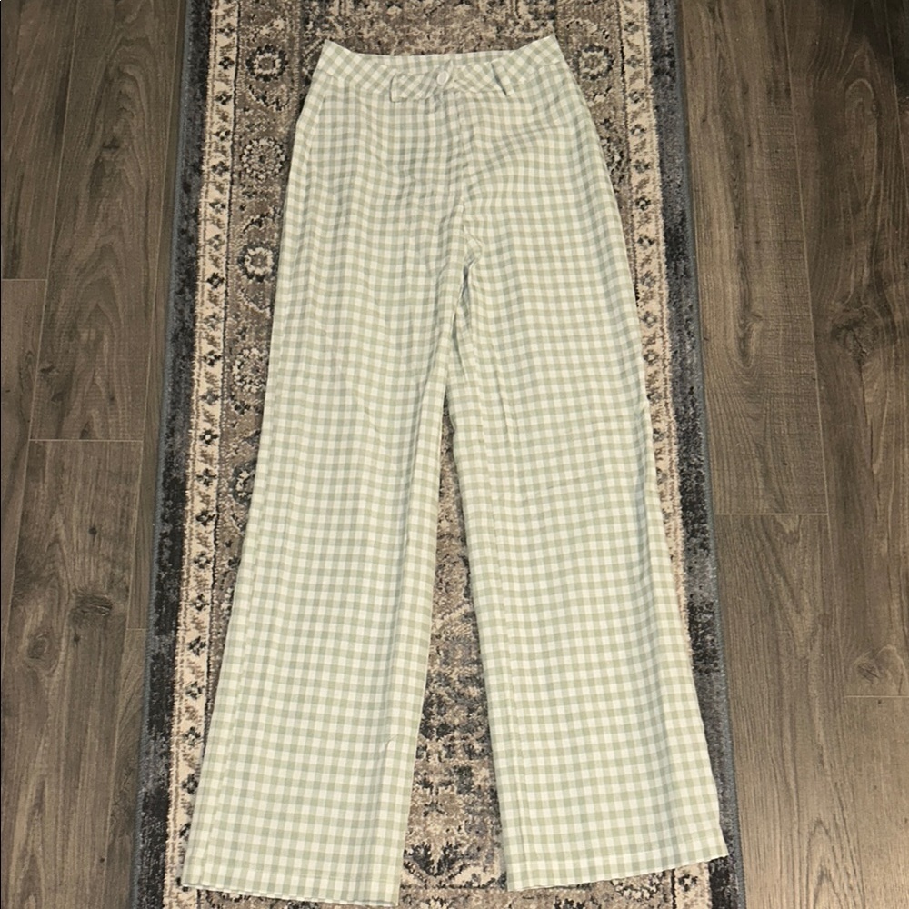 Plaid Women's Pants in Green and White